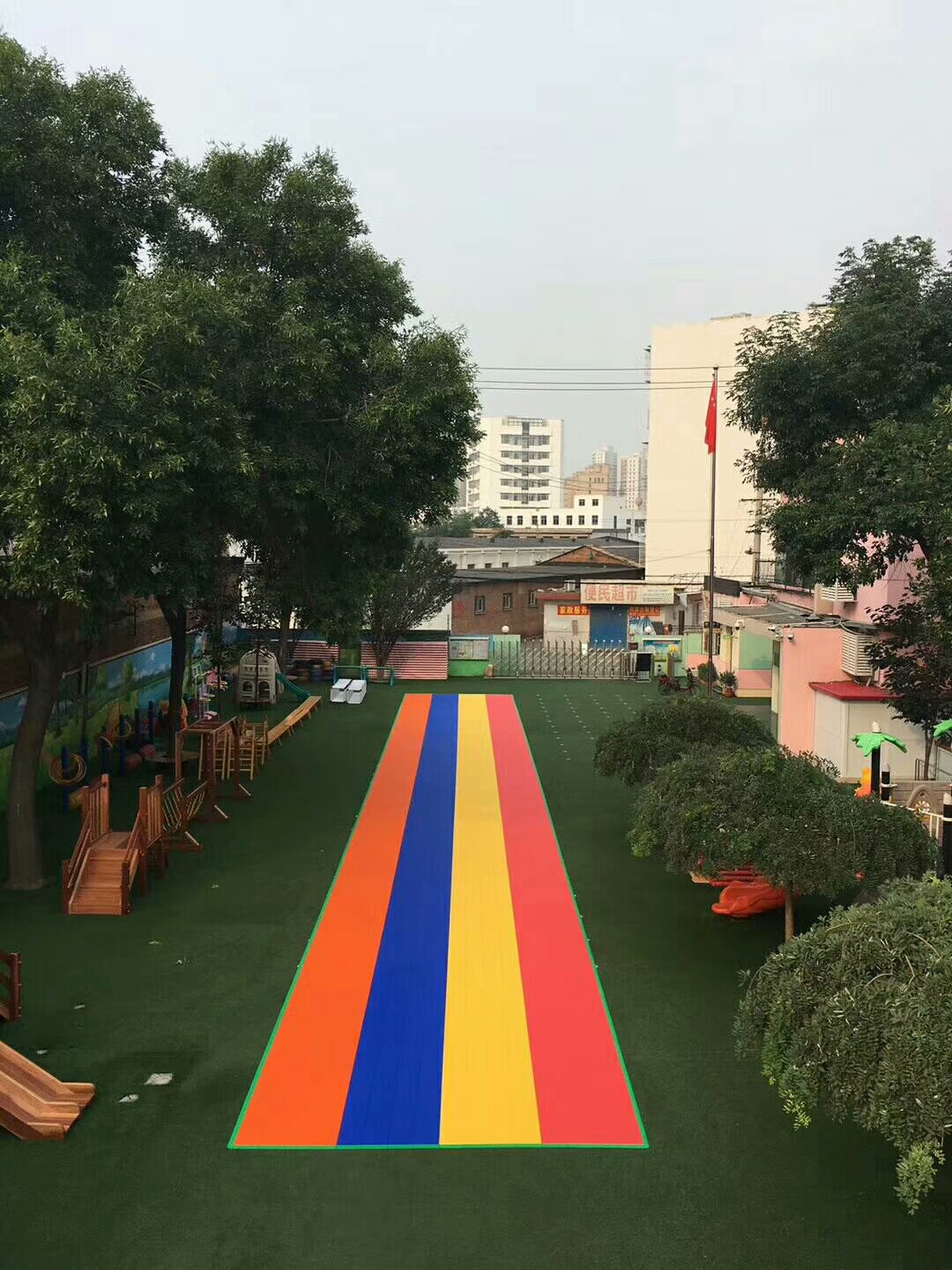 仲達(dá)地板【定】天津，與草坪合體？