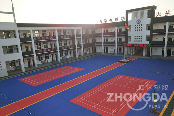 懸浮拼接地板的優(yōu)勢(shì)有哪些？